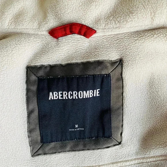 ABERCROMBIE & FITCH | Women’s Fleece Zip-up Cream Jacket Size M - Picture 8 of 9
